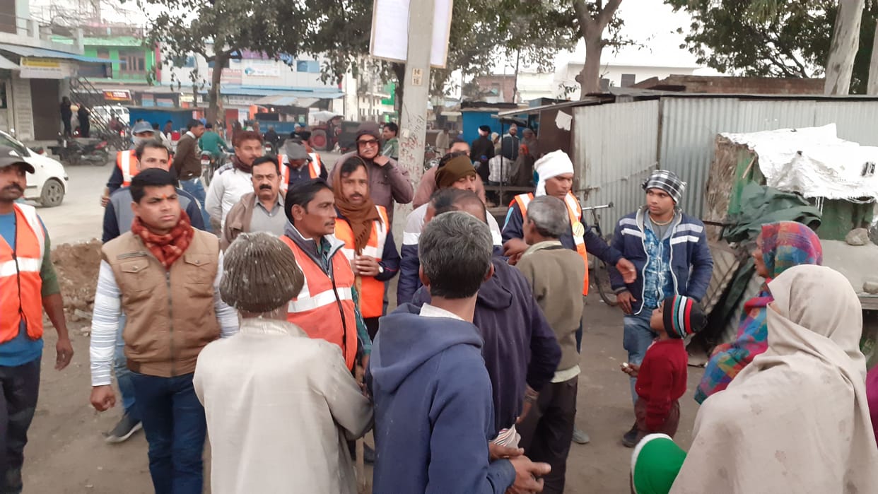 intructiona to remove illegal occupation from the road