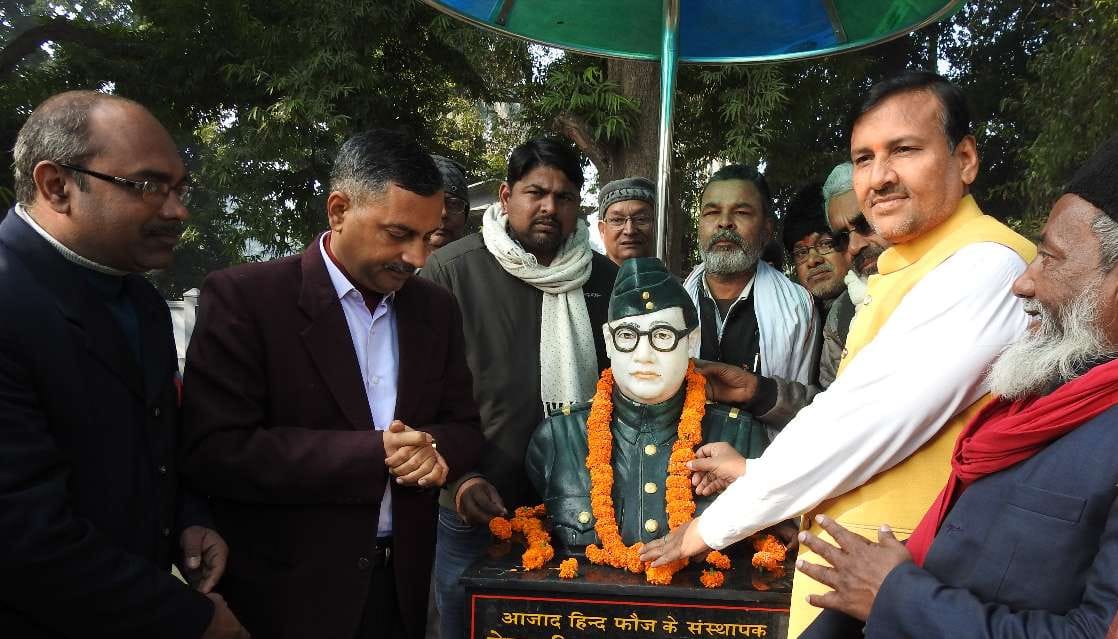 Netaji's statue unveiled in Collectorate premises