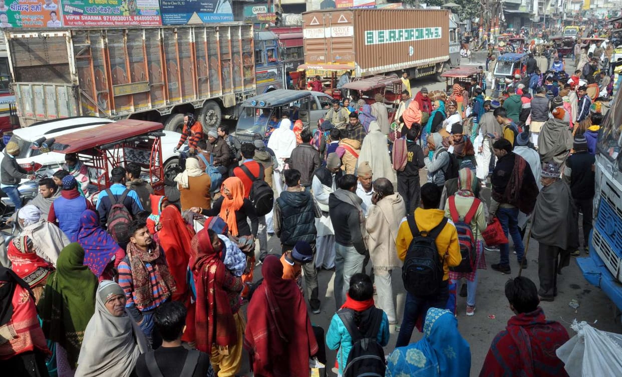 164 private buses of the district went to Meerut rally, riders walked on foot