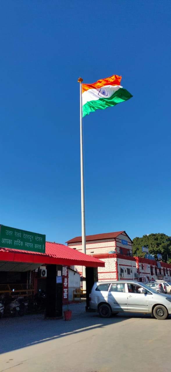 New tricolor hoisted at station on complaint from railway minister