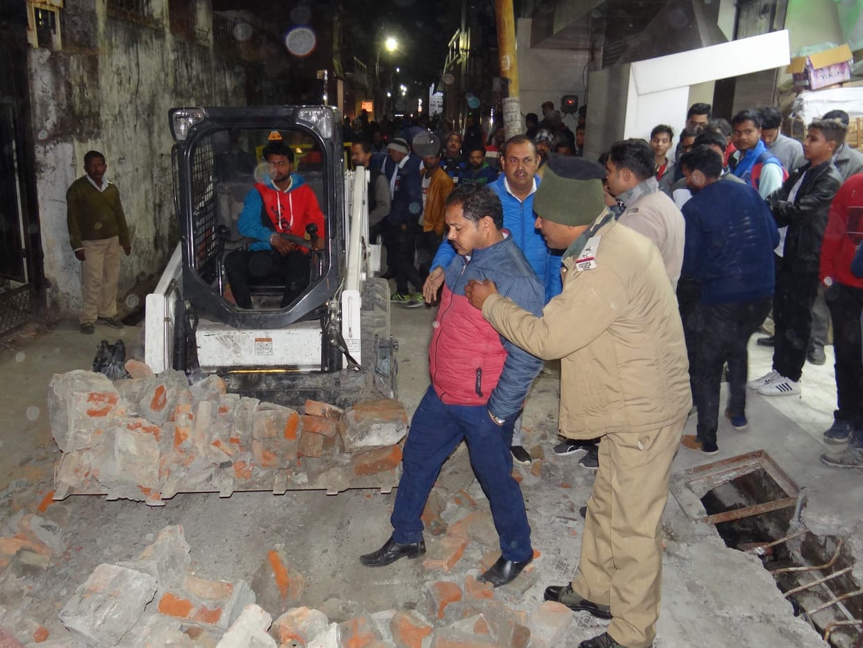 One killed, two injured after falling on school wall