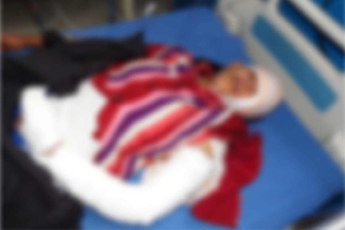 Lover couple is jump front of super express train and boy death in accident at Meerut