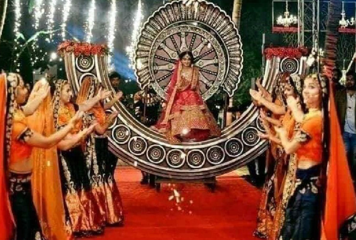 Marriage Ceremony Groom Come in Victoria Baggi Bride in Rajasthani   Palki