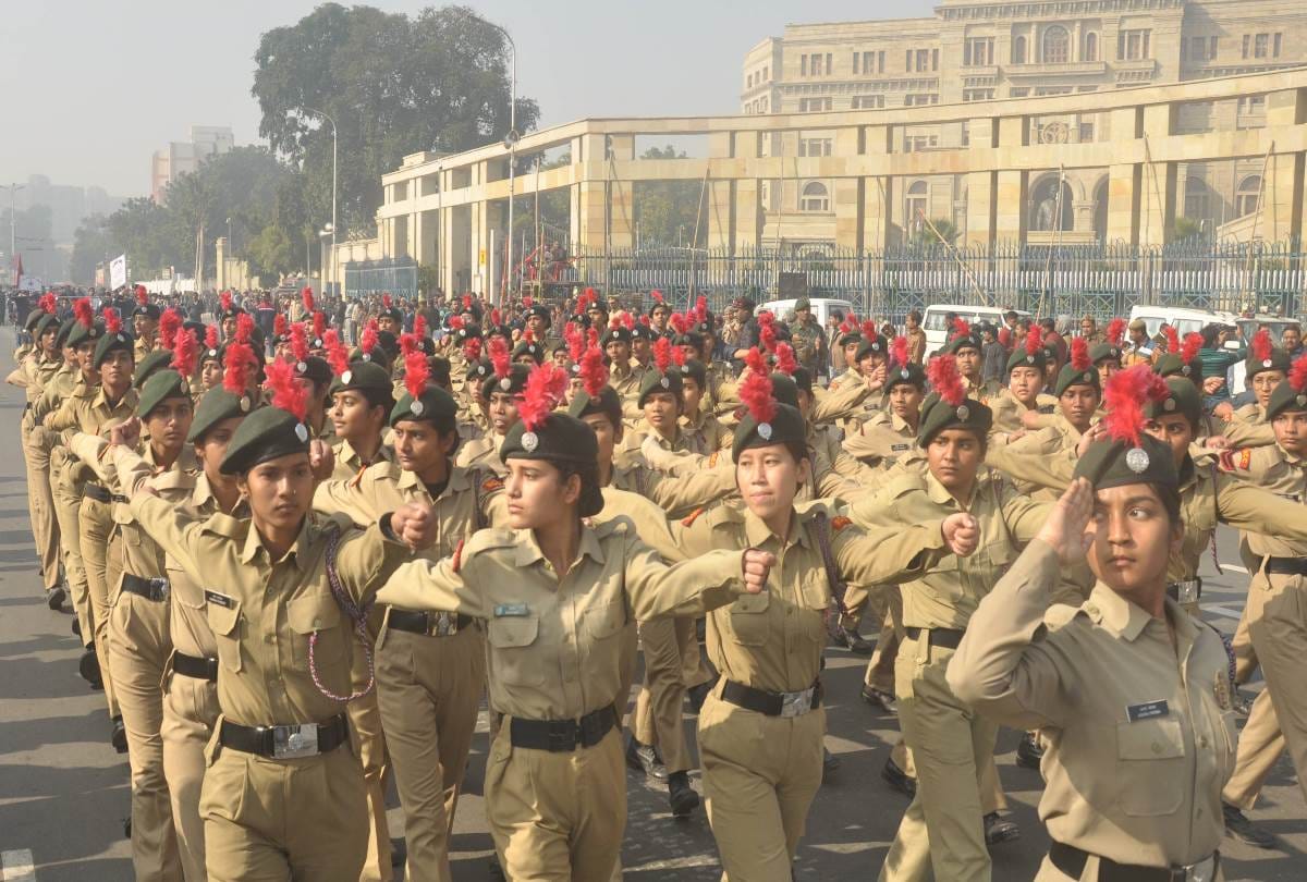 pictures of rehearsal of republic day parade in lucknow