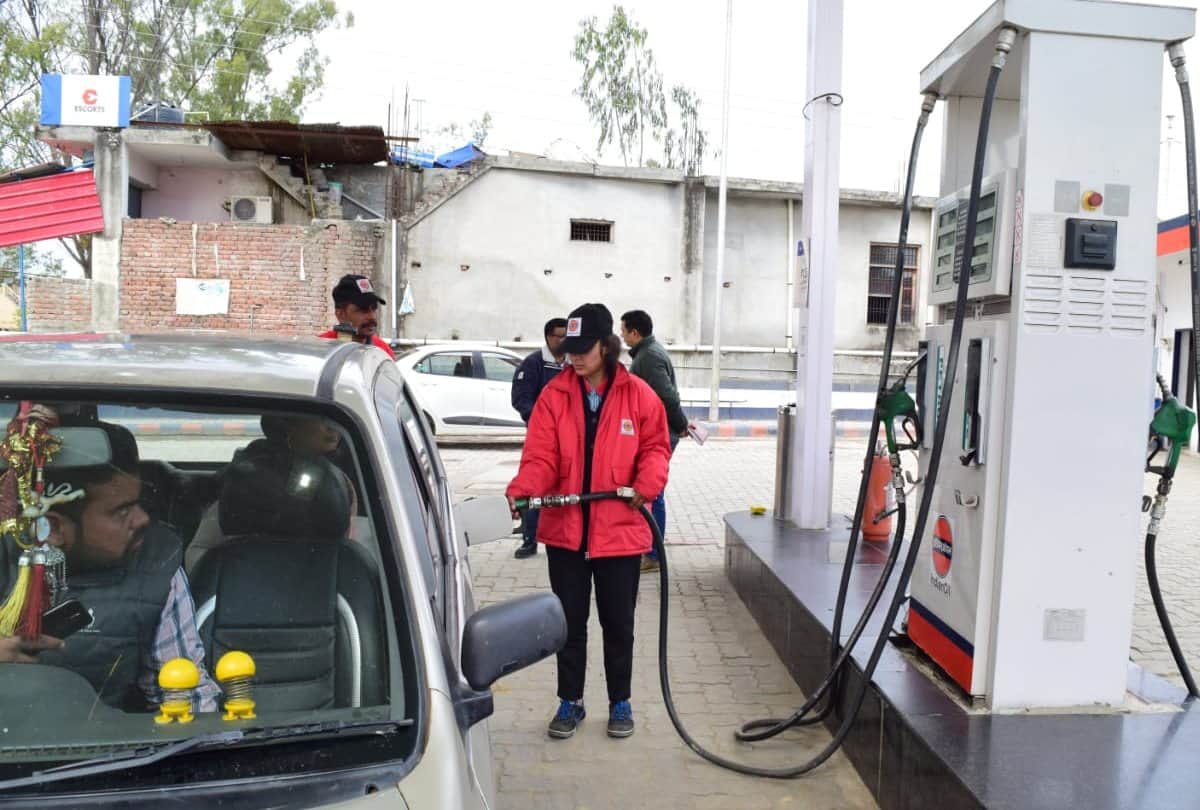 amar ujala aparajita 100 million smiles Priyanka Success Story Una Himachal Pradesh