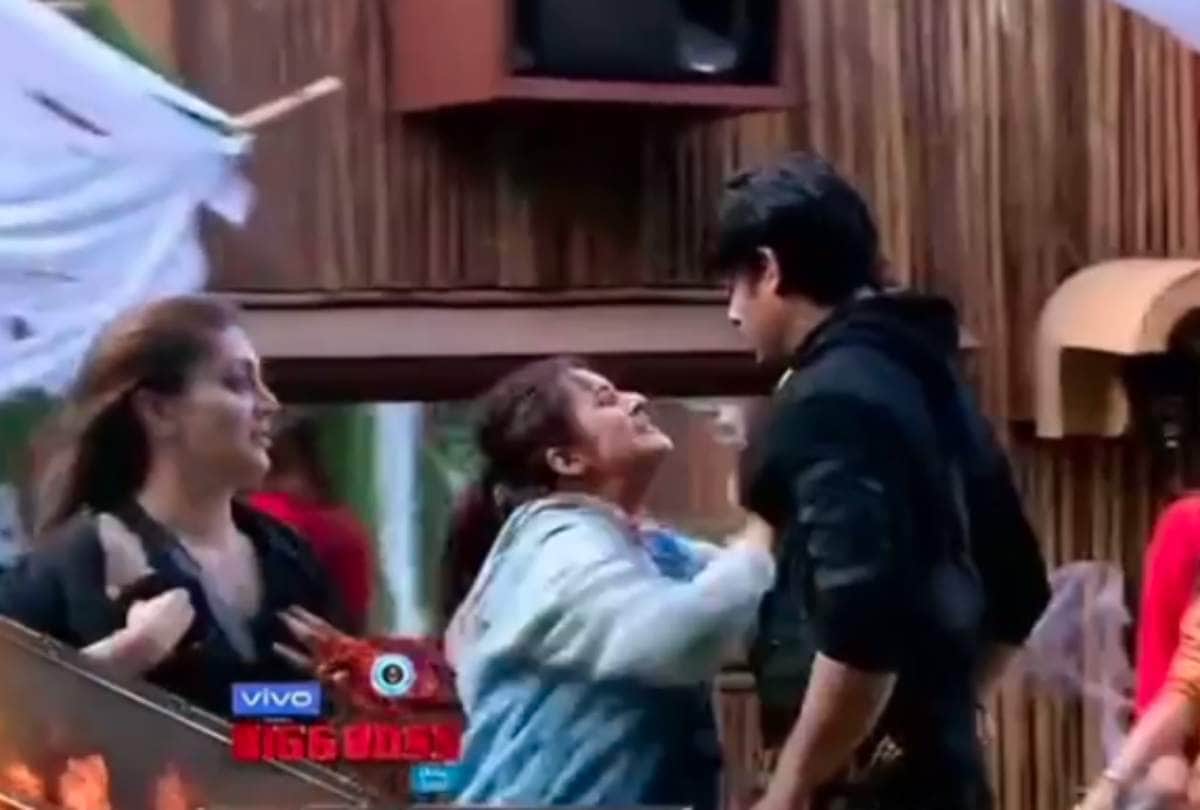Bigg Boss 13 Captaincy task Shehnaaz Kaur Gill pushes Siddharth Shukla