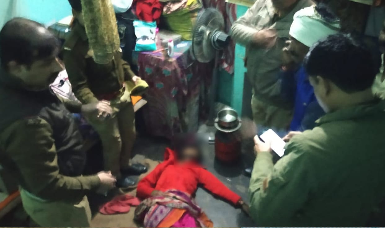 BA girl student suicide at anand vihar colony raptinagar in shahpur area gorakhpur