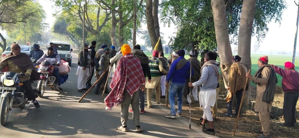 Dispute among farmers over stray cattle in ratia , three injured