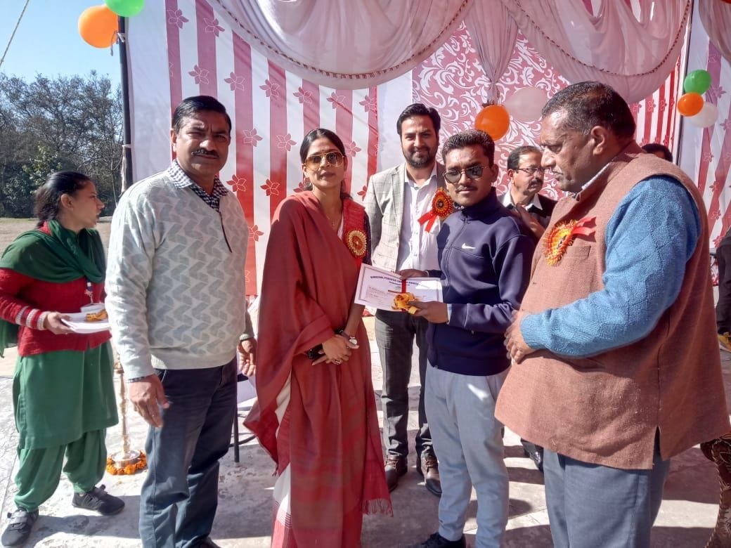 iti rail student awarded
