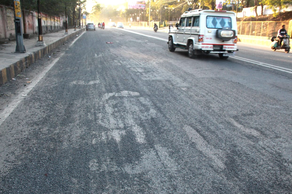 shabby road, officers is careless