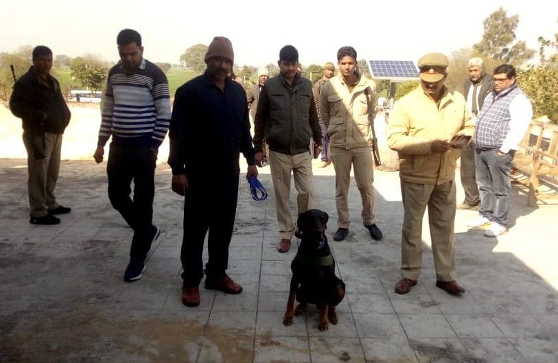 Hathras: crooks stolen important data from panchayat raj office of Vikas Bhawan
