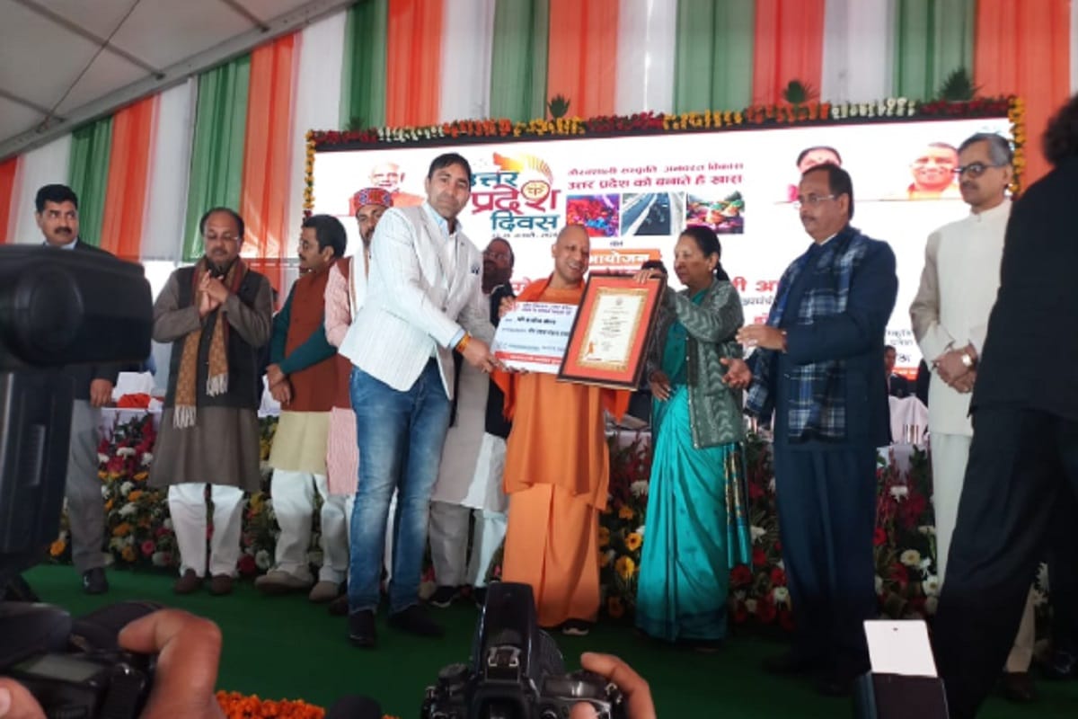 Wrestler Rajiv Tomar of Baghpat is get the Laxman Award in Lucknow
