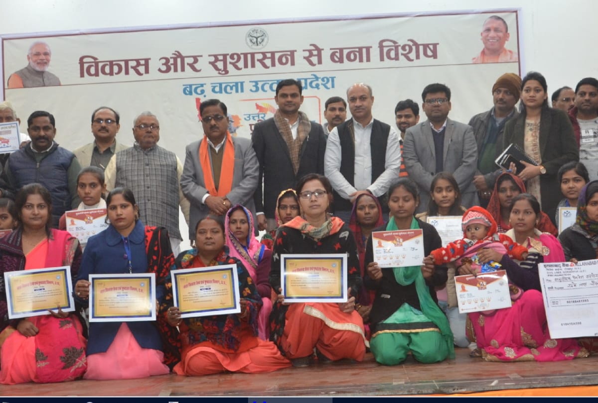 mla rmd aggarwal counted the achievements of the government on UP foundation day