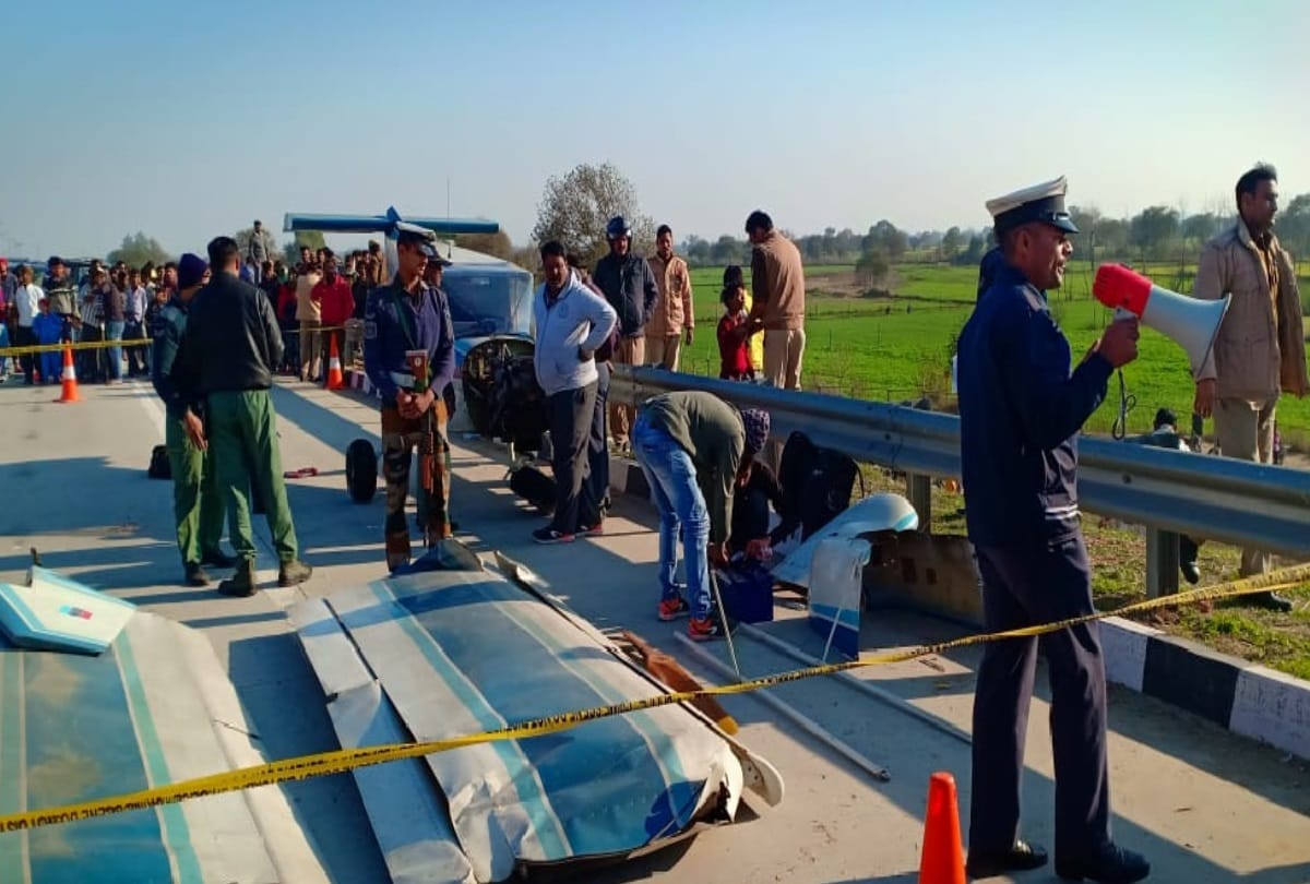 ghaziabad what is emergency landing aircraft chopper land in field who came to rescue