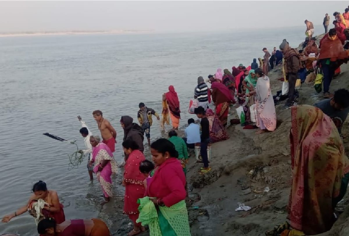 Mauni Amavasya: crowd of devotees gathered Gorakhpur like Prayagraj