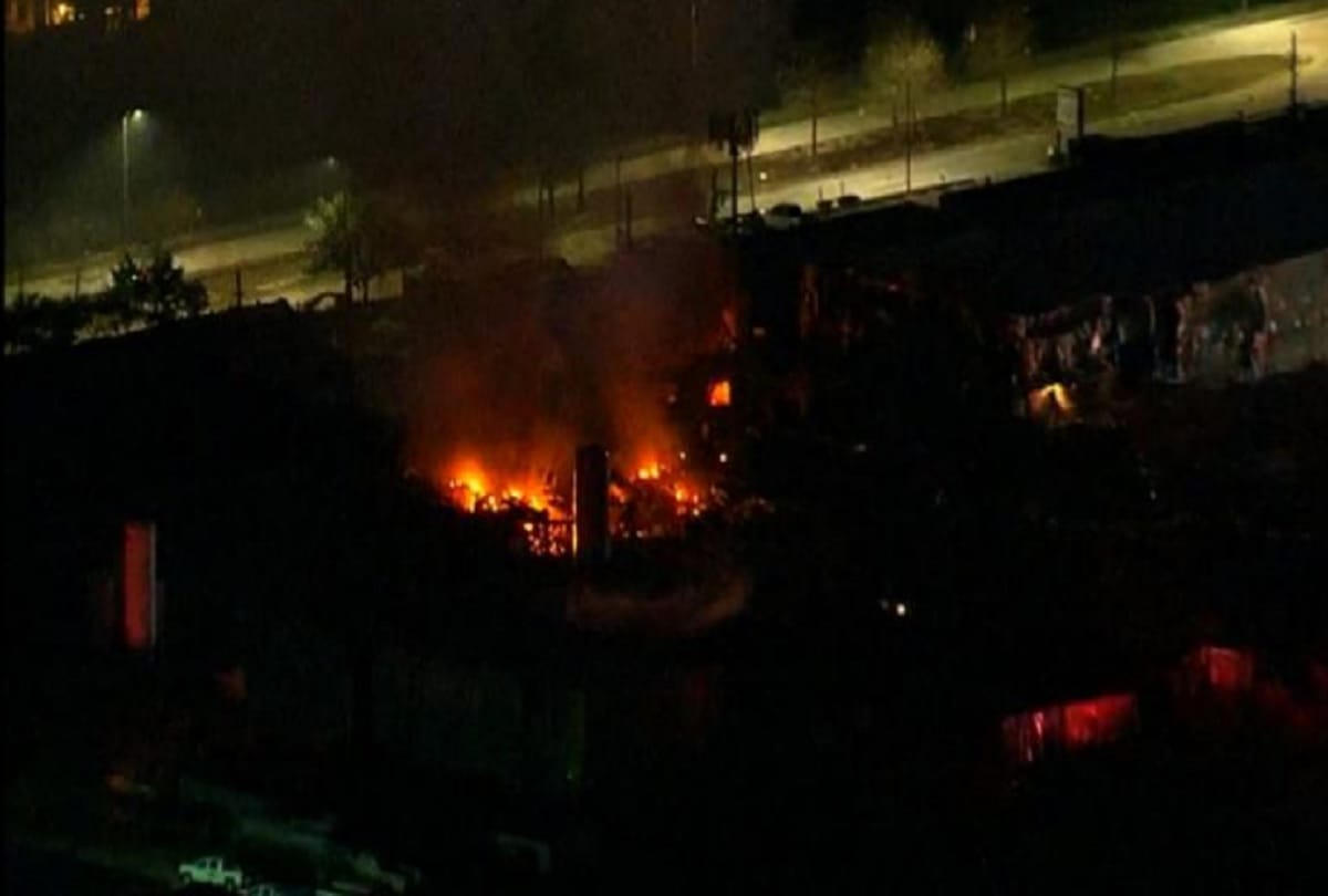 Huge explosion in Houston city of America in manufacturing plant