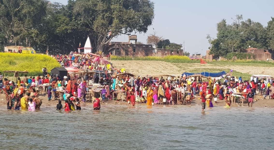 Mouni Amavasya: Dip in Ganges, donated