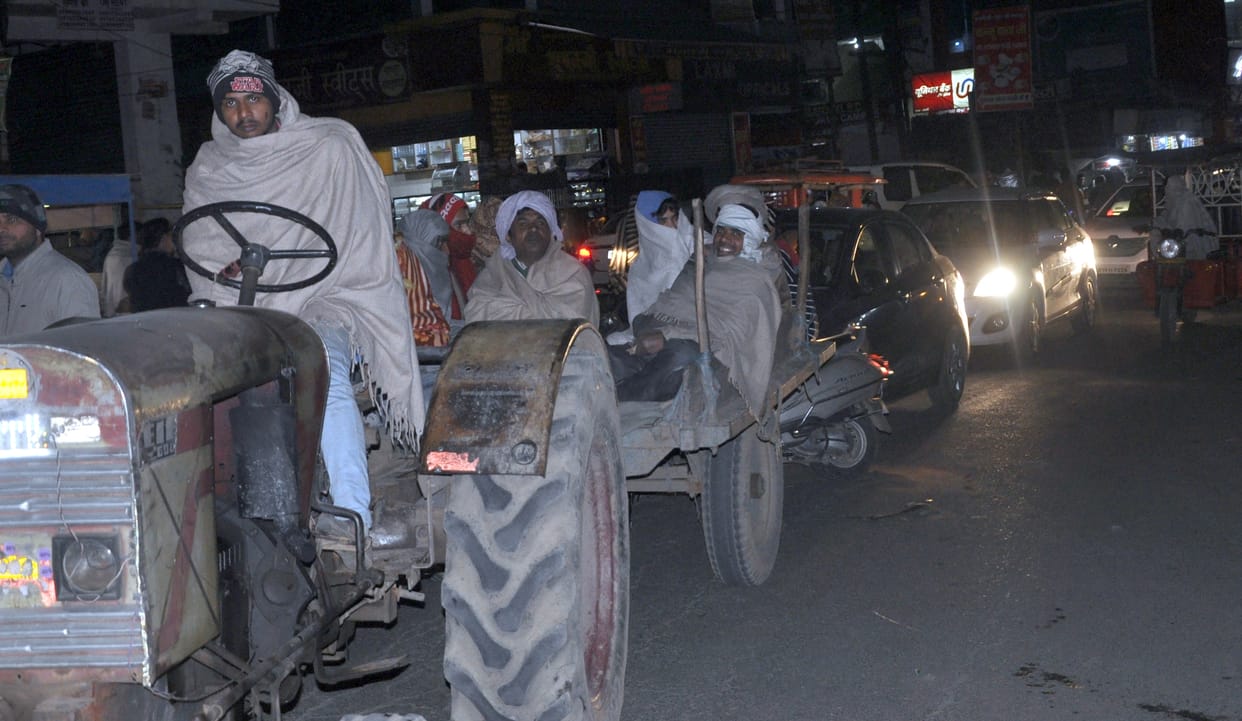 Work on railway track, jam kept in the city overnight