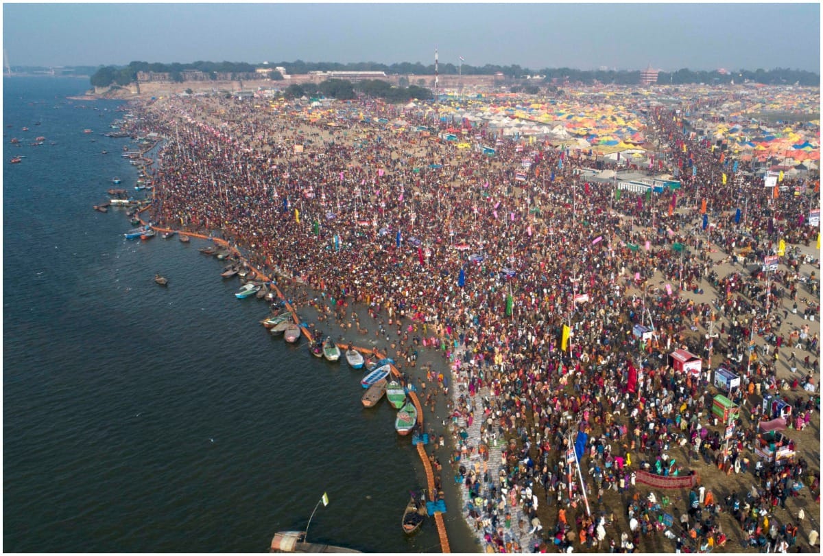 Mauni Amavasya 2020: People pray of God in Prayagraj