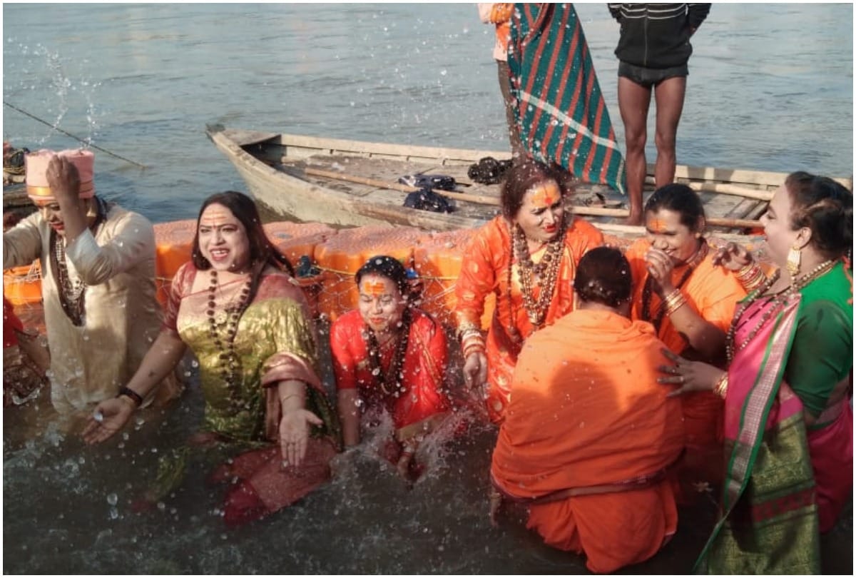 Mauni Amavasya 2020: People pray of God in Prayagraj