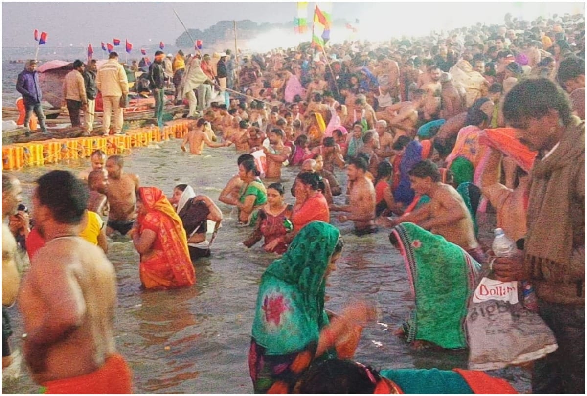 Mothers dip into Sangam on Ahoi Ashtami for son's long life