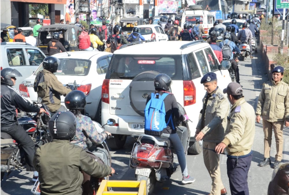 Public Will Give Suggestions on facebook for traffic police behavior in dehradun