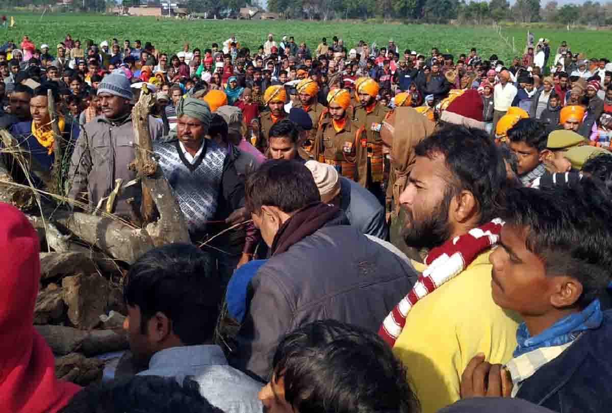 Last farewell to 19-year-old martyr Hariom with moist eyes