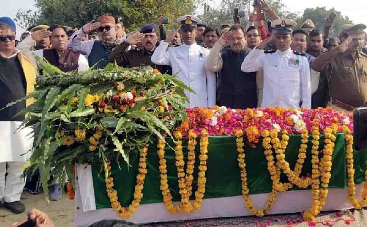 Last farewell to 19-year-old martyr Hariom with moist eyes