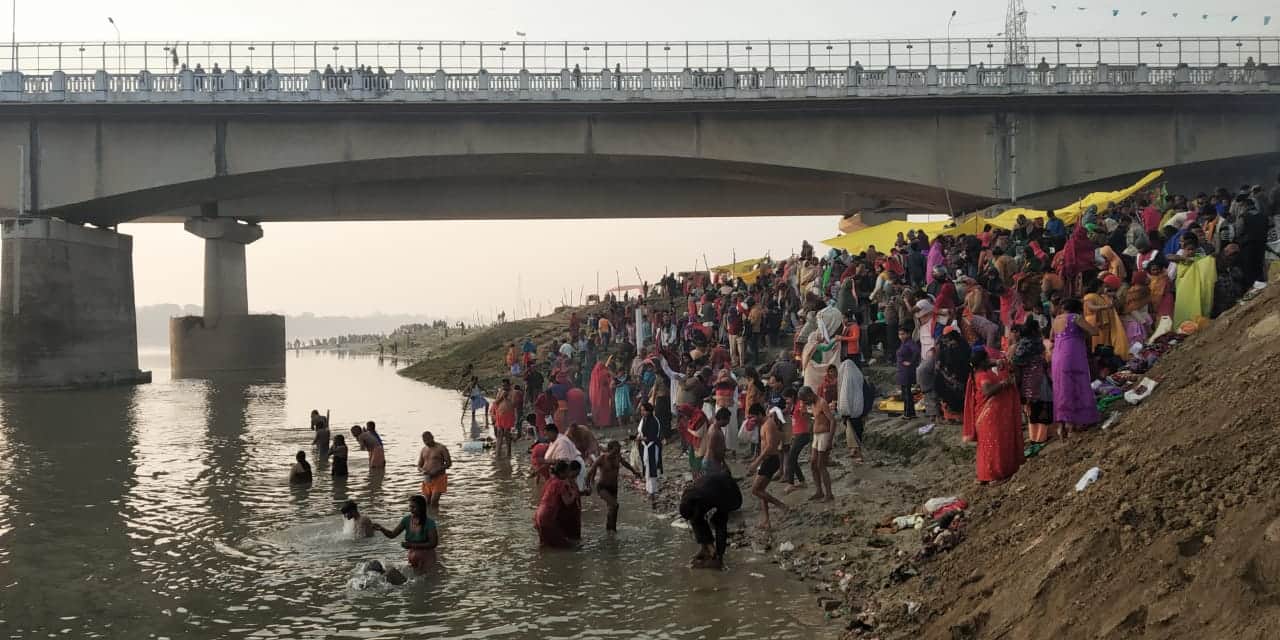 Mauni Amavasya: crowd of devotees gathered Gorakhpur like Prayagraj