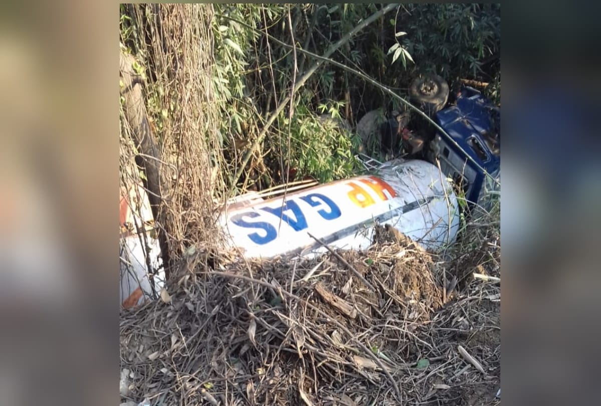 LPG gas tanker overturns on highway in Ayodhya