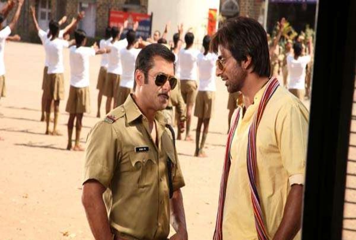 sonu sood roast a user on twitter due to lockdown
