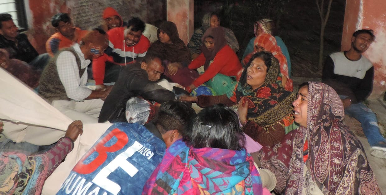 dampar kee takkar se chachere bhaiyon kee maut, chaacha rephar