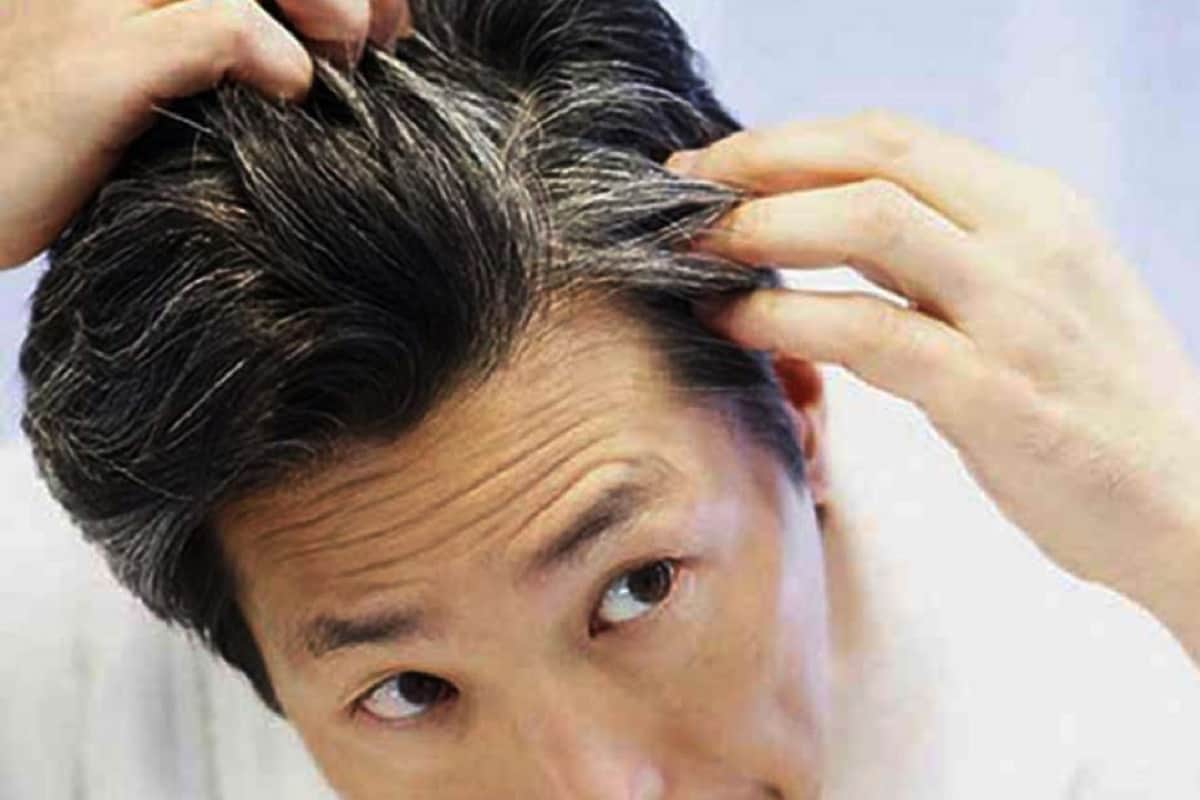 henna and almond oil turns gray hair into darker