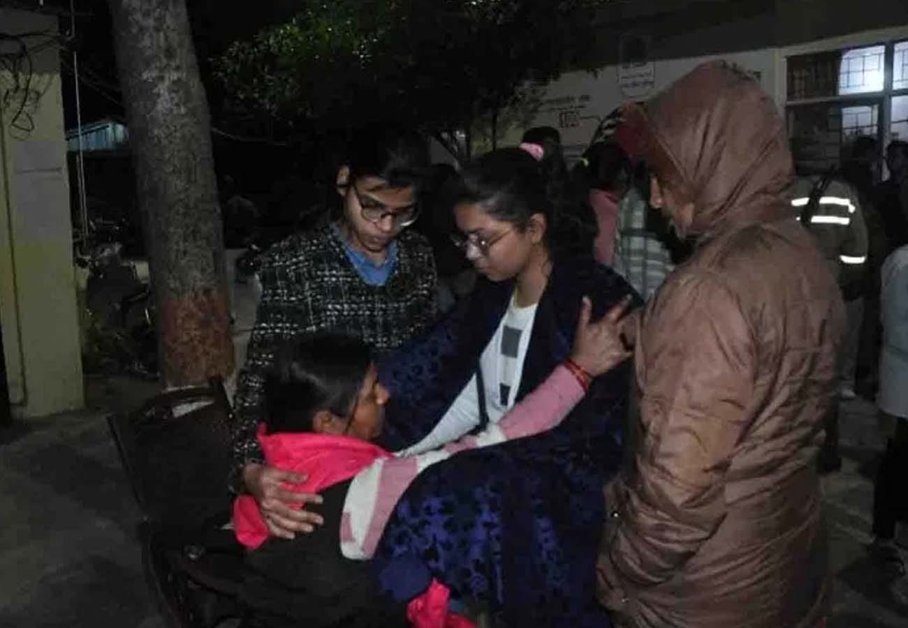 GSVM MBBS girl student committed suicide in kanpur