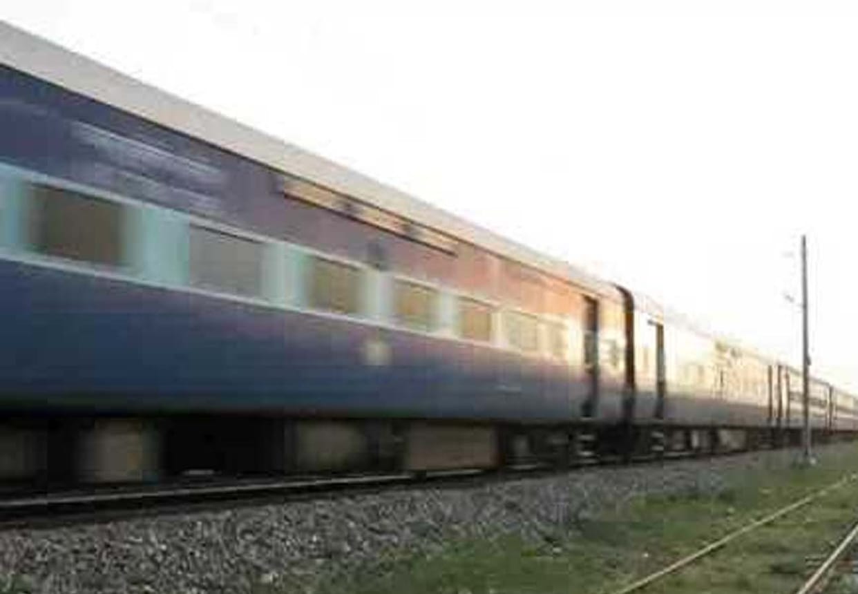 Fire breaks out due to brake jam of coach of Tata Jammu Tawi Express
