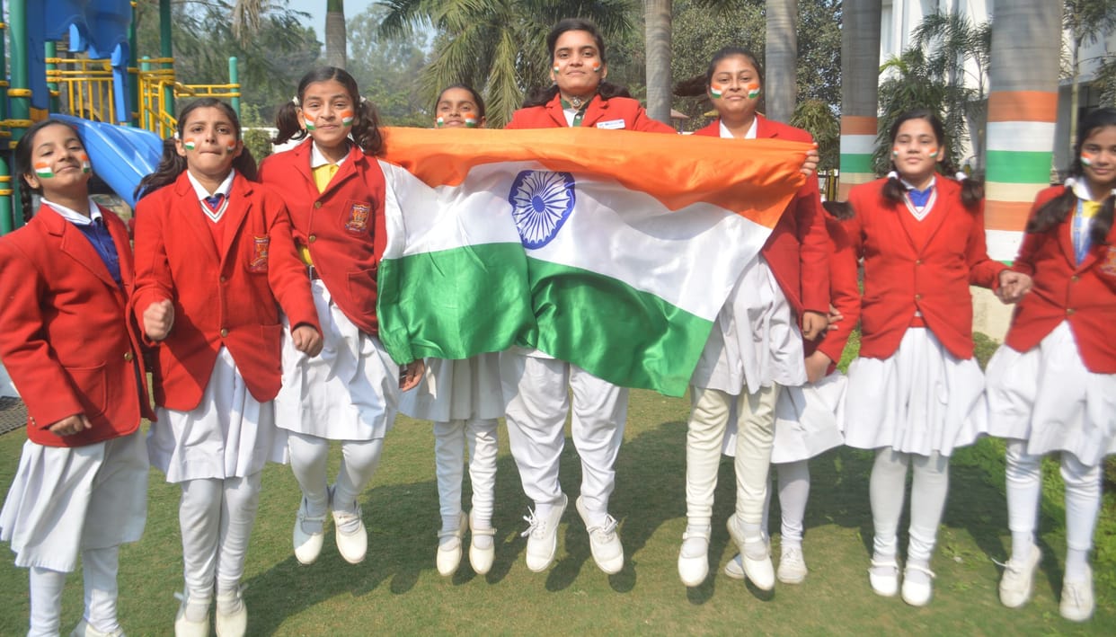 Euphoria around Republic Day, the city became colorful