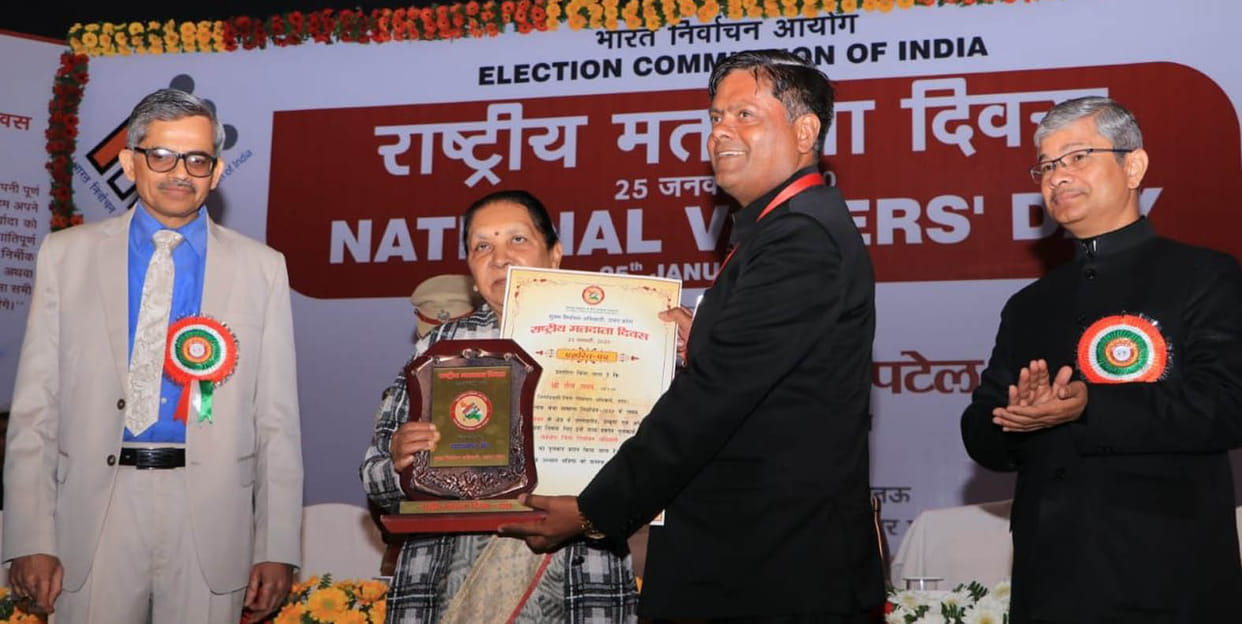 DM won the best award for increasing the glory of voting