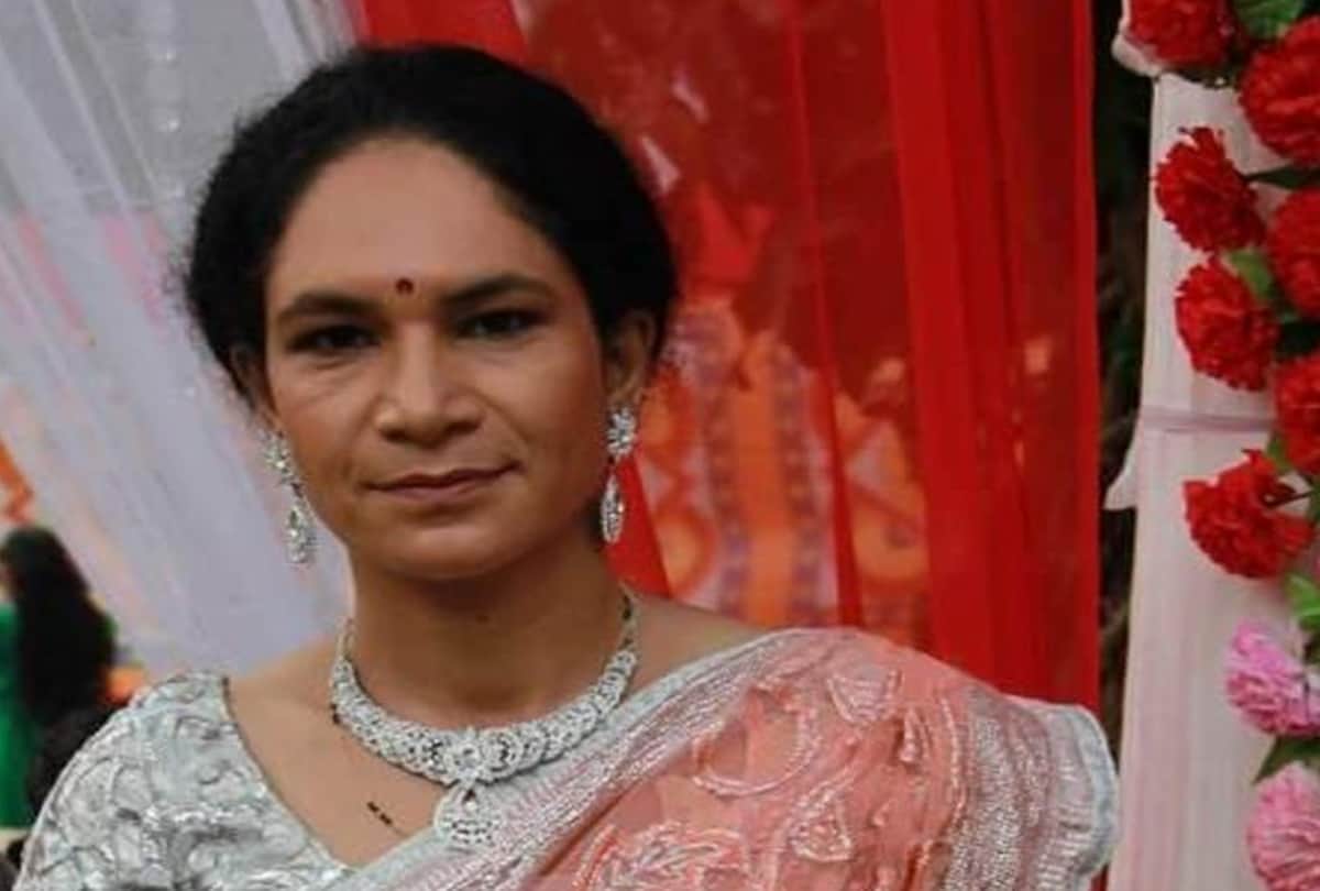 Mumbai police have registered a non cognizable offence Naseeruddin Shah daughter actress Heeba Shah