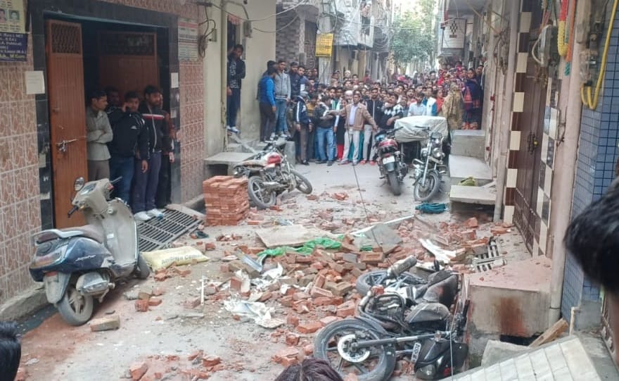 Delhi: Building under construction collapsed in Bhajanpura