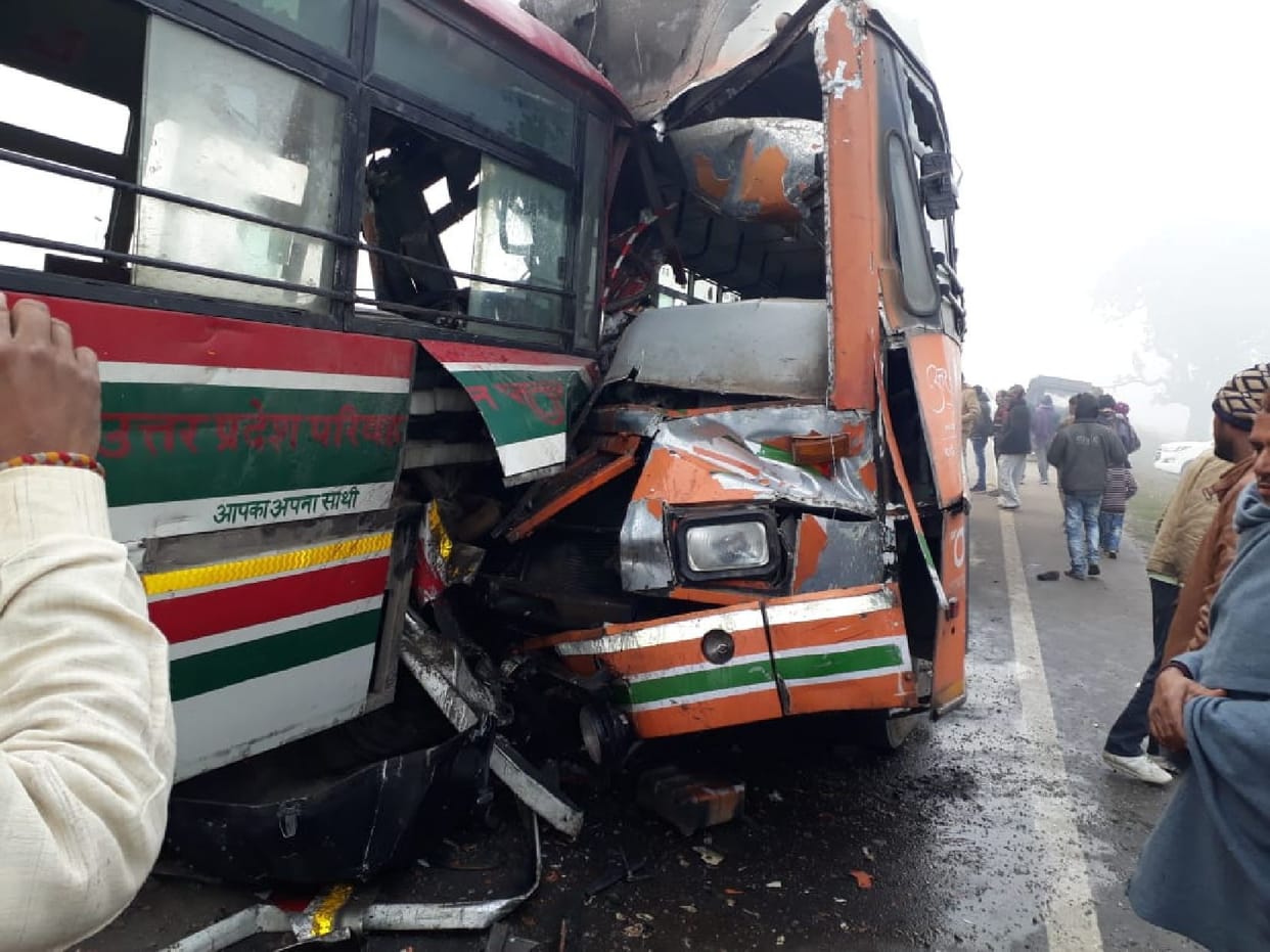 Roadways buses collide, driver killed, 20 injured