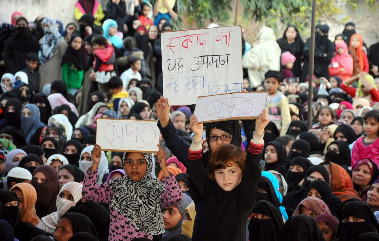 protest of sambhals woman on caa in sambhal
