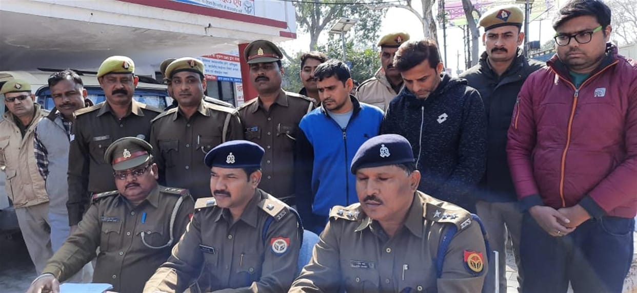 Hathras: Caught 73 ganja and three ganja smugglers including two vehicles