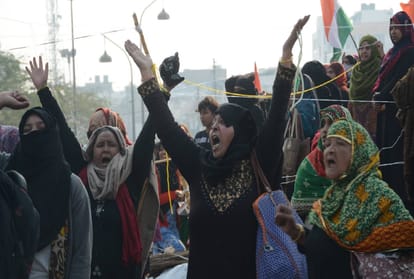 Women protest against caa in Ghantaghar Park for nine days in lucknow