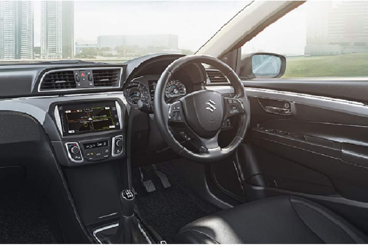 know the top 10 must have luxury cars features in 2020 in india from keyless entry to rear ac vents