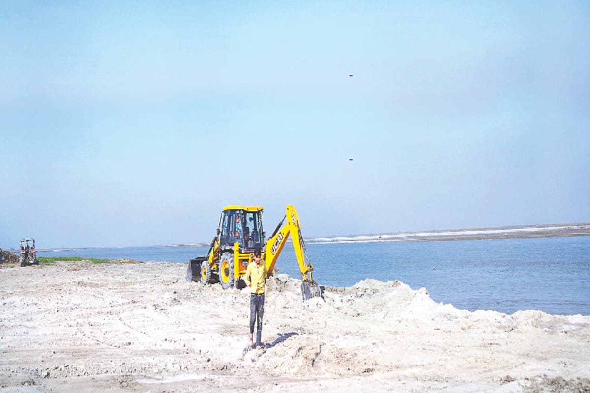 Construction is being done in the villages of Hastinapur before CM Yogi's Ganga Yatra