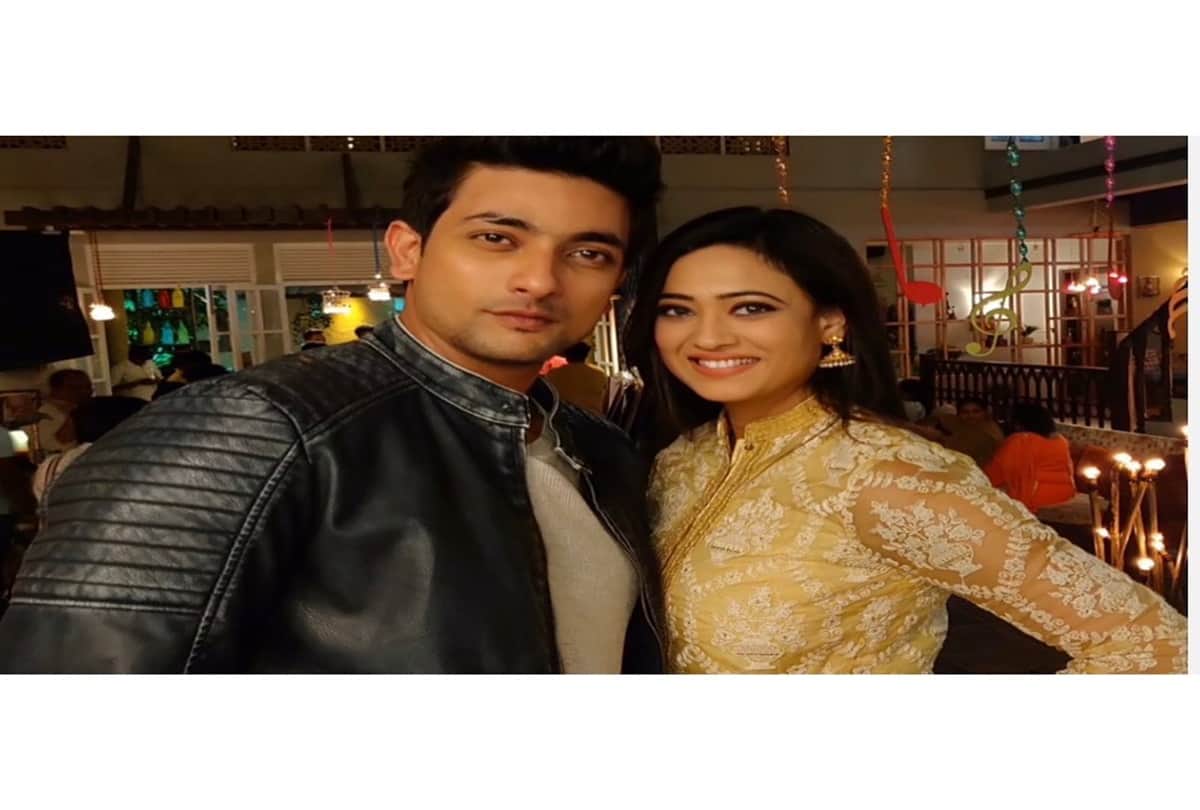 Shweta Tiwari Share Throwback Photo With Costar Fahmaan Khan on Instagram