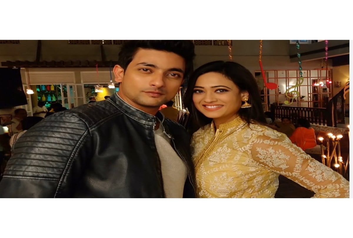 Shweta Tiwari Share Throwback Photo With Costar Fahmaan Khan on Instagram