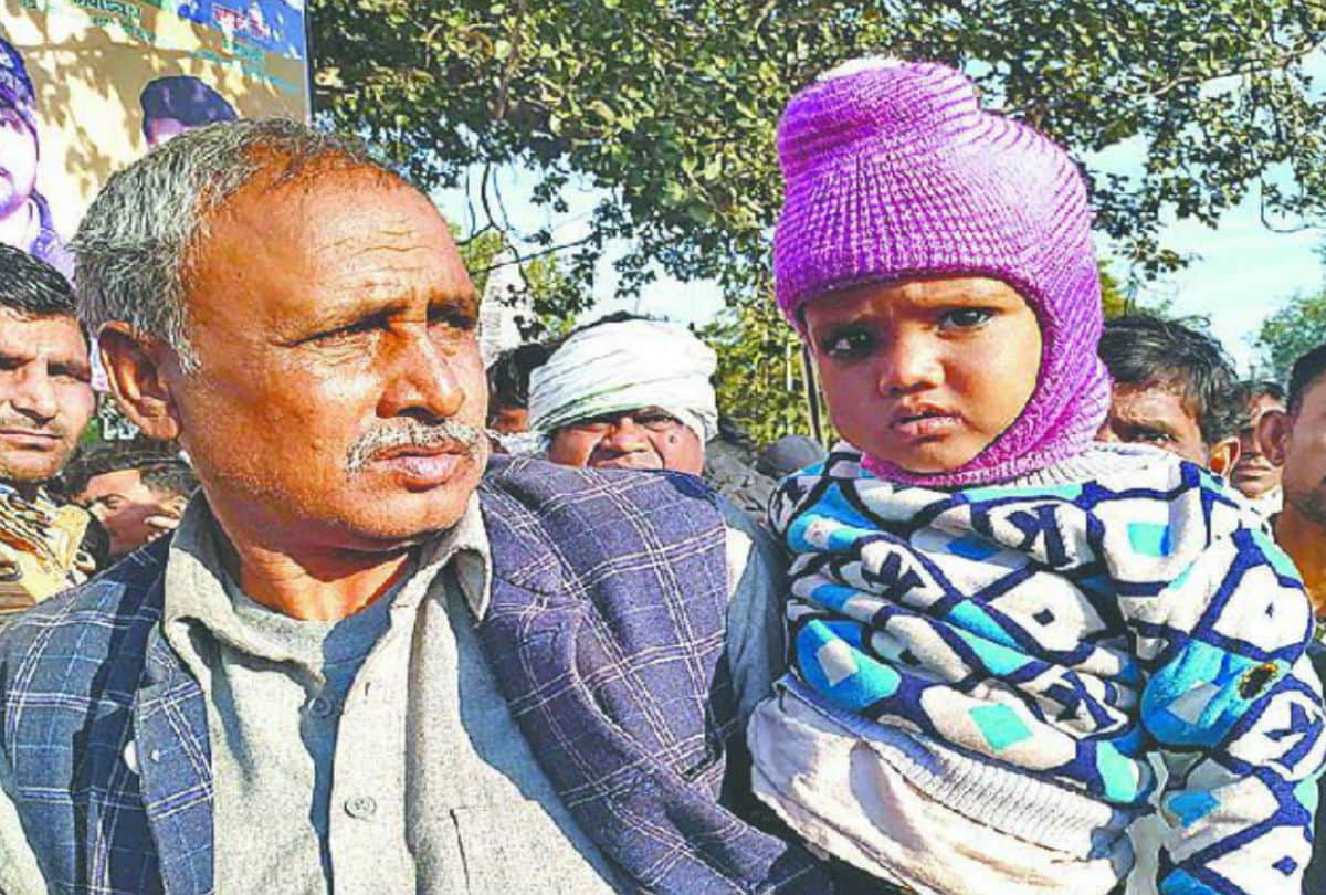 woman save her son before dies in road accident