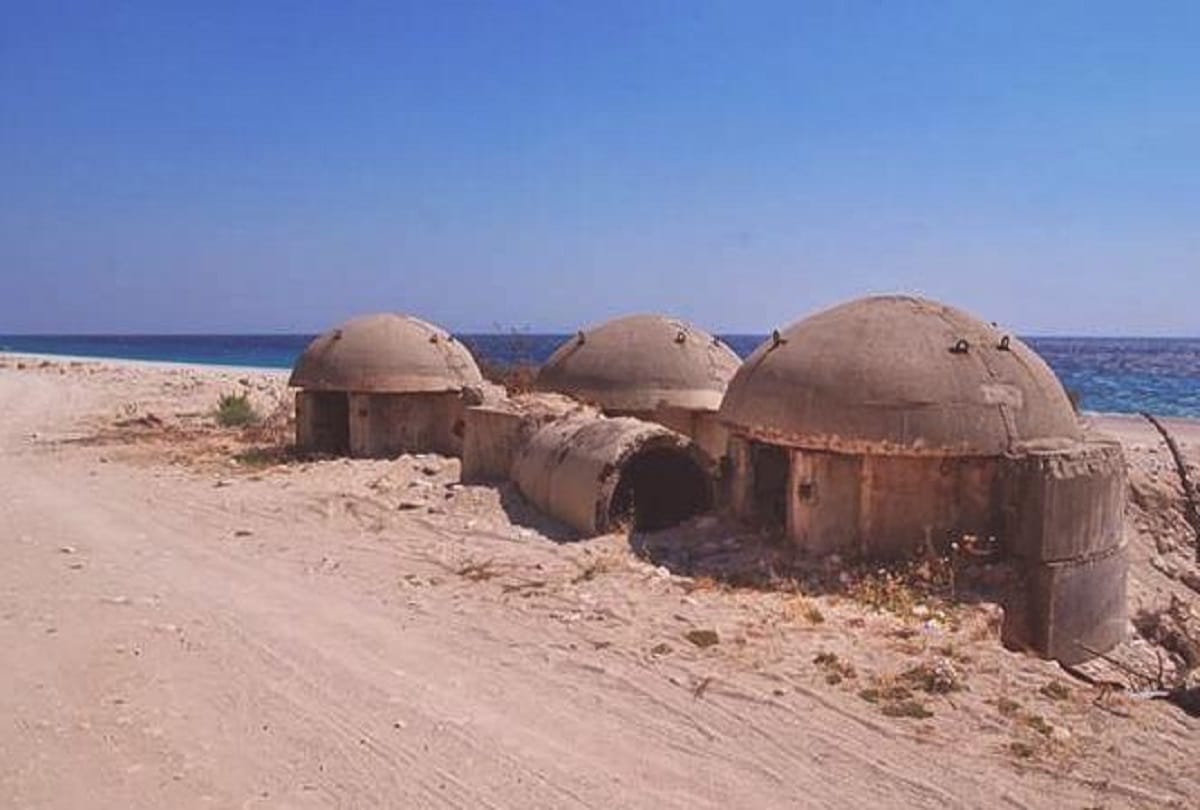albania dictator enver hoxha who built 13 thousand bunkers in his country