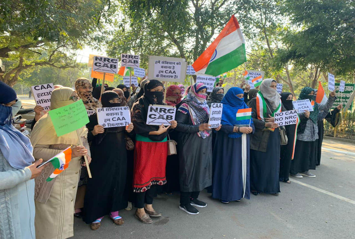 Naseeruddin Shah Mira Nair and Nandita Das including 300 Celebs released open statement against caa